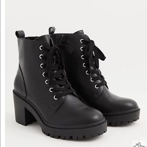 Torrid black chunky lace up hiker boot
